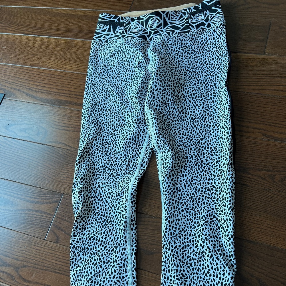 Lululemon - size 4